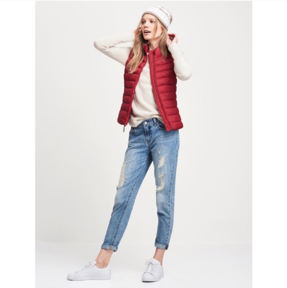 Gap sexy boyfriend fit distressed jeans size 6